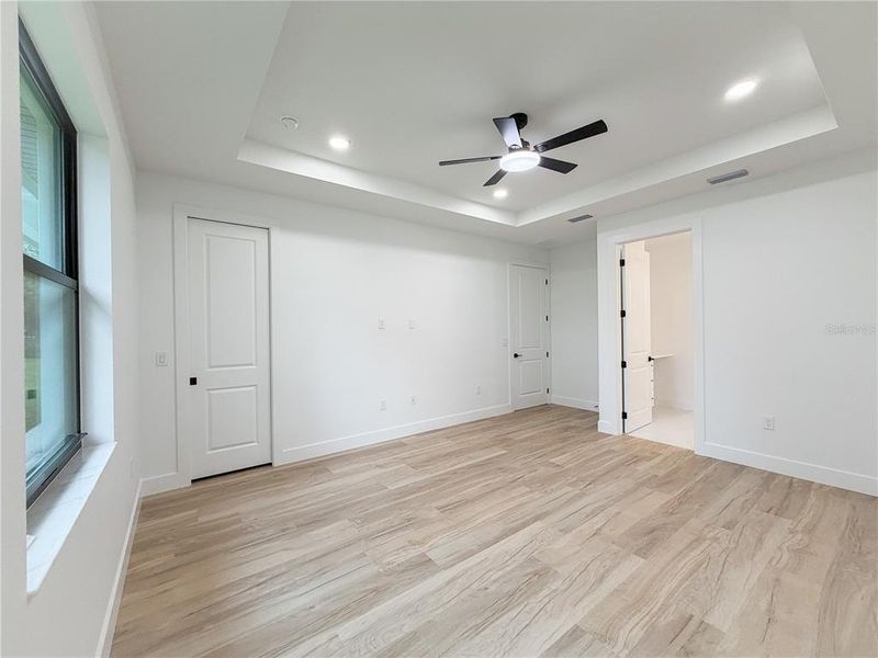 Spacious, unfurnished interior of a new home in , North Port (Image 20).