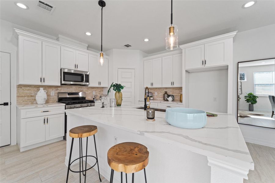 Image 10 of a home in .