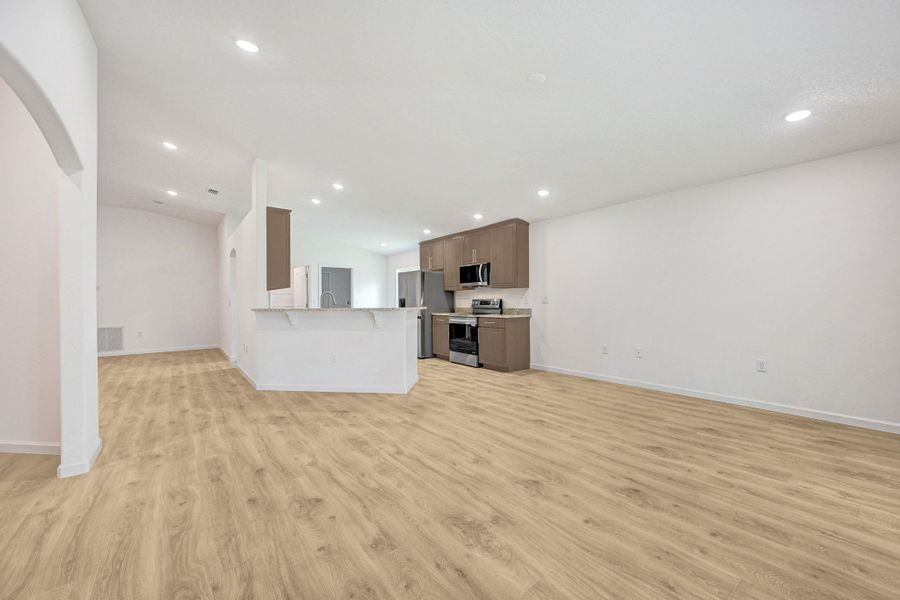 Spacious, unfurnished interior of a new home in Palm Bay & South Brevard, Palm Bay (Image 7).