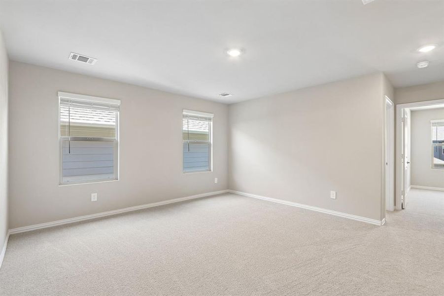Spacious, unfurnished interior of a new home in Oak Ridge Park, Corinth (Image 31). Spacious, unfurnished interior of a new home in Oak Ridge Park, Corinth (Image 31).