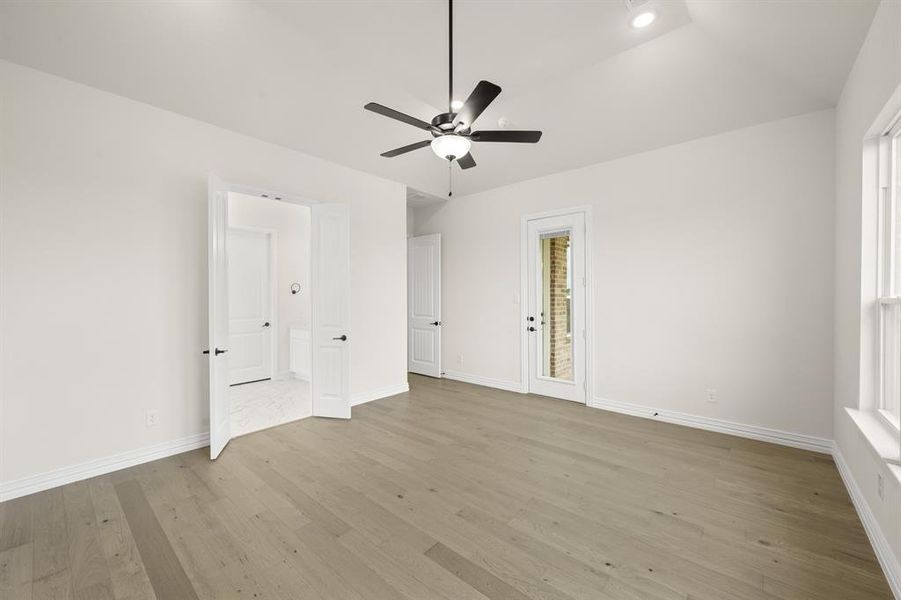 211 Marie- Primary Suite-2 211 Marie- Primary Suite-2