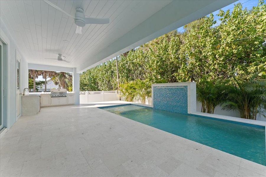 Exterior details and patio area of a home in , Boca Grande (Image 29).