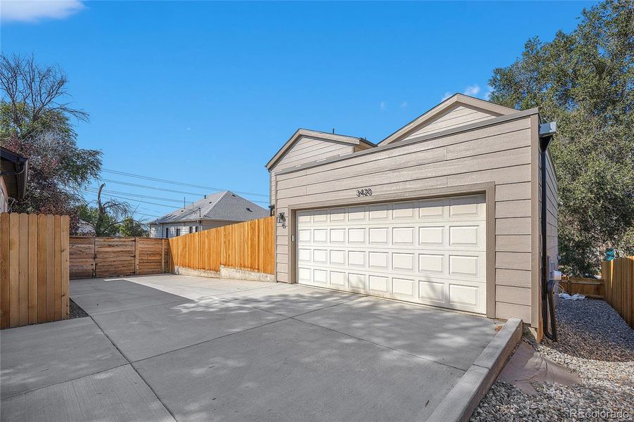 Front exterior of a new home in , Denver, CO, highlighting curb appeal (Image 33).