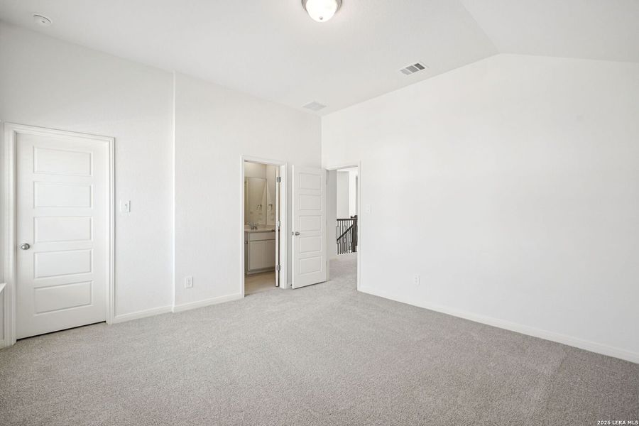 Spacious, unfurnished interior of a new home in Estancia Ranch - Classic Series, San Antonio (Image 24).