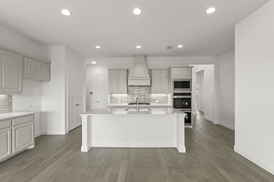 Furnished interior view inside a new home in River Ranch, Van (Image 6).