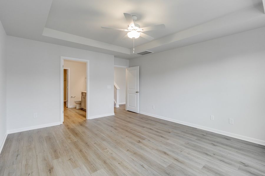 Spacious, unfurnished interior of a new home in Winston Point, Gilbert (Image 22). Spacious, unfurnished interior of a new home in Winston Point, Gilbert (Image 22).