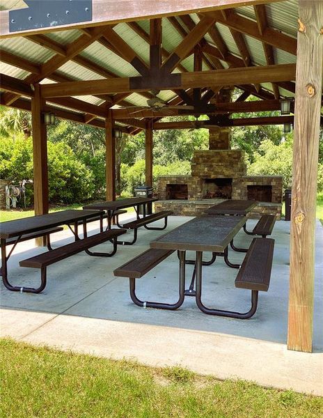 Community amenities in , Lake City (Image 4).