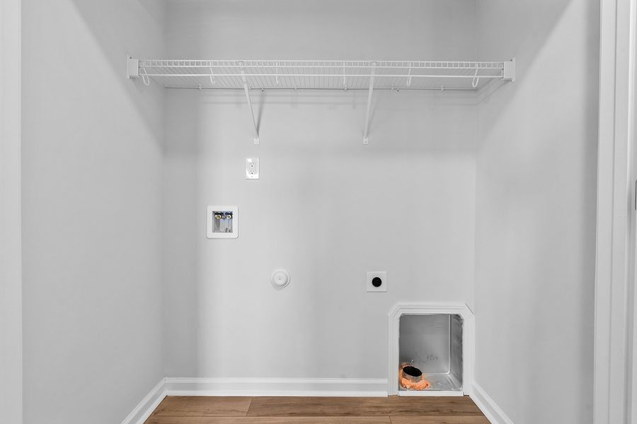 Spacious, unfurnished interior of a new home in Hanes Lake, Winston-Salem (Image 26).