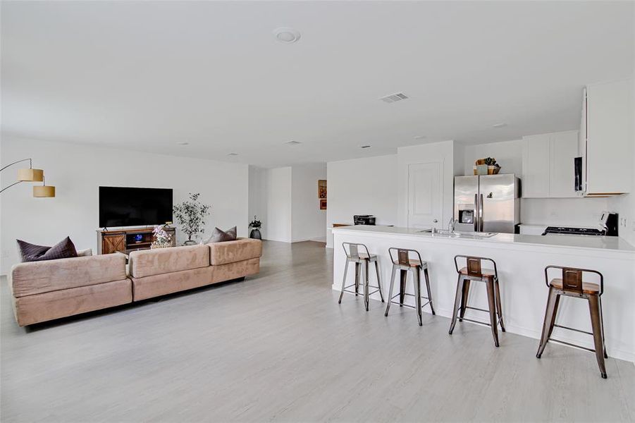 Furnished interior view inside a new home in , Fort Worth (Image 10).