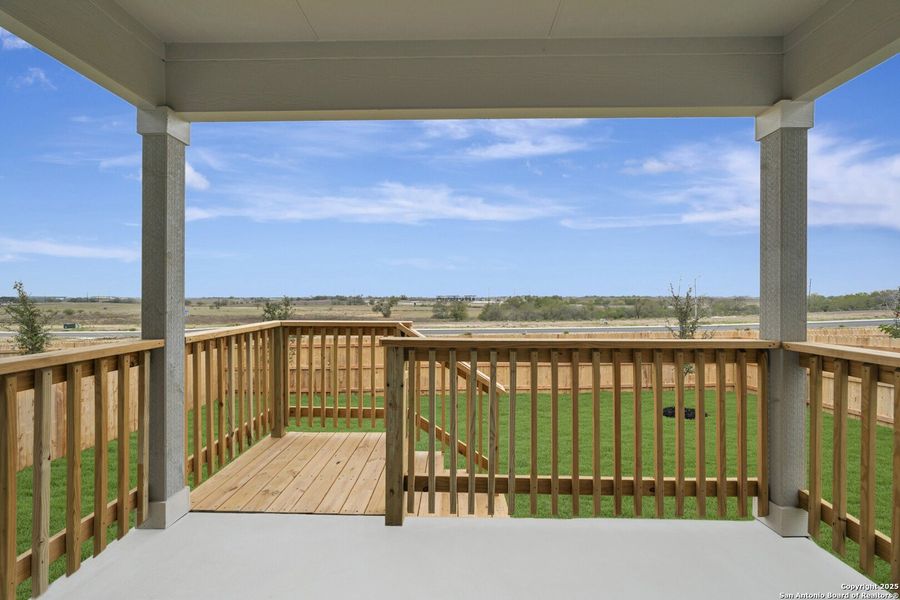 Exterior details and patio area of a home in Paloma Park, Converse (Image 19).
