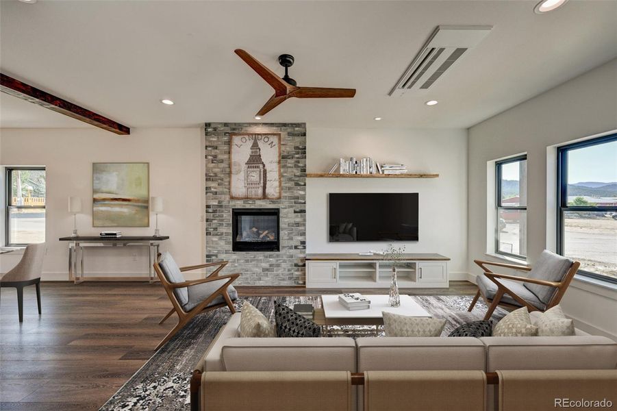 Furnished interior view inside a new home in , Buena Vista (Image 4).