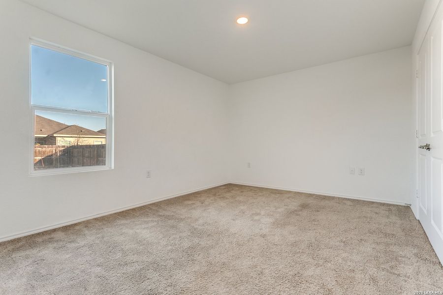 Spacious, unfurnished interior of a new home in Mission del Lago, San Antonio (Image 11). Spacious, unfurnished interior of a new home in Mission del Lago, San Antonio (Image 11).
