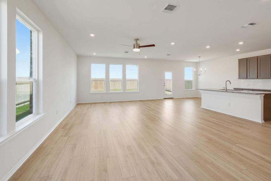 Spacious, unfurnished interior of a new home in Salerno - Heritage Collection, Round Rock (Image 6).