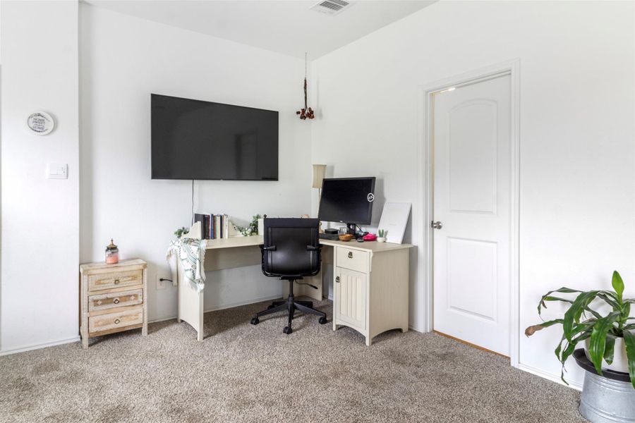 Image 3 of a home in River Ranch Meadows. Image 3 of a home in River Ranch Meadows.