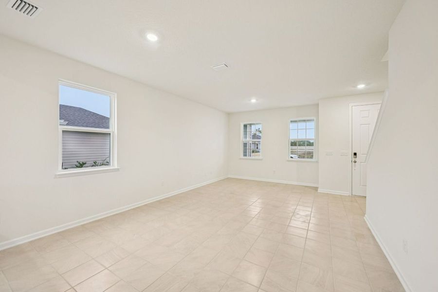 Spacious, unfurnished interior of a new home in Somerset - Executive Series, Palm Coast (Image 8).