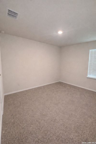 Spacious, unfurnished interior of a new home in Avenida, Converse (Image 14).