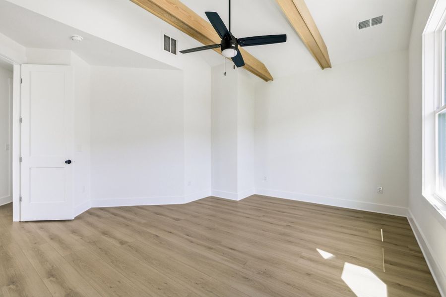 Spacious, unfurnished interior of a new home in , Johns Island (Image 66).