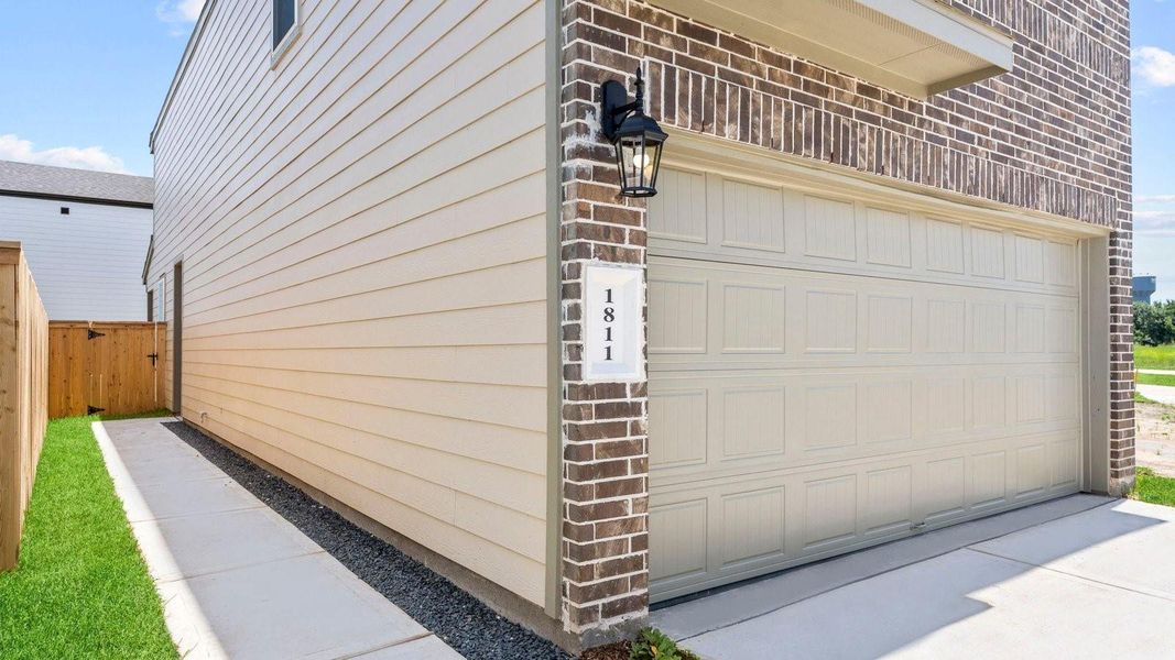 *Elevations, exterior/ interior colors, options, available upgrades that require an additional charge, and standard features will vary in each community and subject change without notice. Call for details. *Elevations, exterior/ interior colors, options, available upgrades that require an additional charge, and standard features will vary in each community and subject change without notice. Call for details.