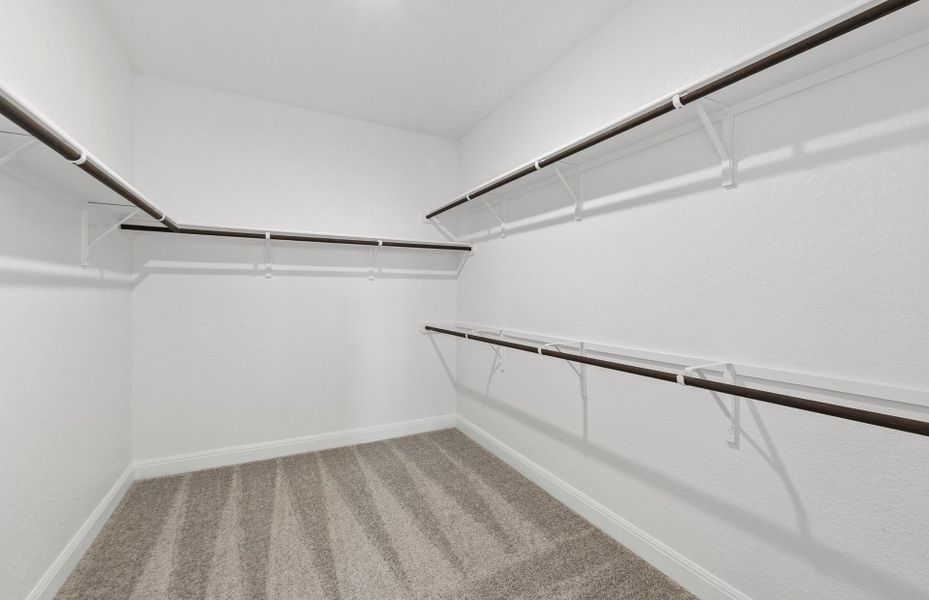 Spacious, unfurnished interior of a new home in Santa Rita Ranch, Liberty Hill (Image 33).