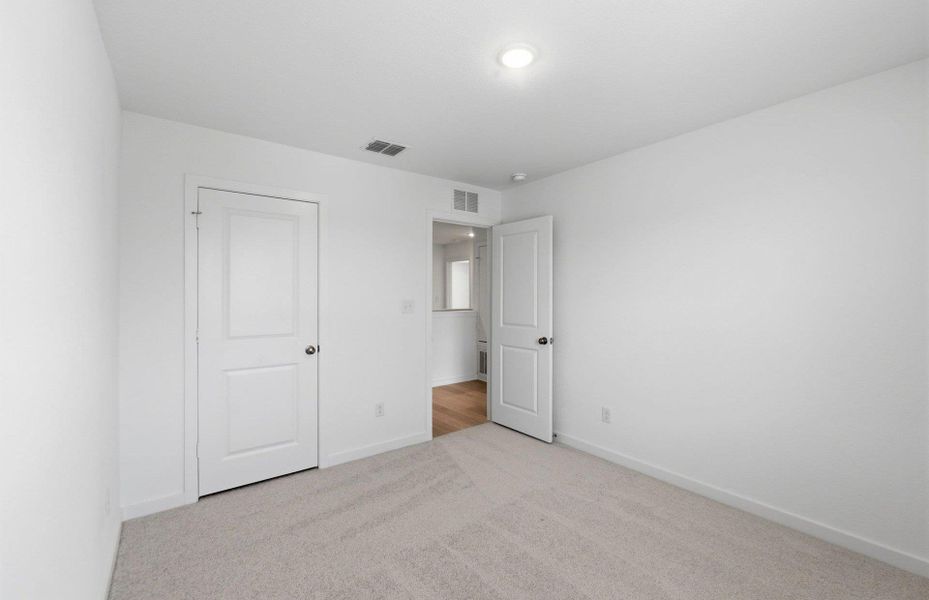 Spacious, unfurnished interior of a new home in Sunfield, Buda (Image 22). Spacious, unfurnished interior of a new home in Sunfield, Buda (Image 22).