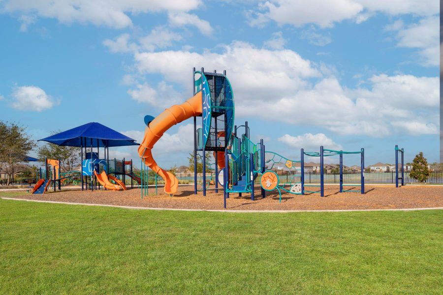 Community amenities in Sierra Vista, Iowa Colony (Image 13). Community amenities in Sierra Vista, Iowa Colony (Image 13).