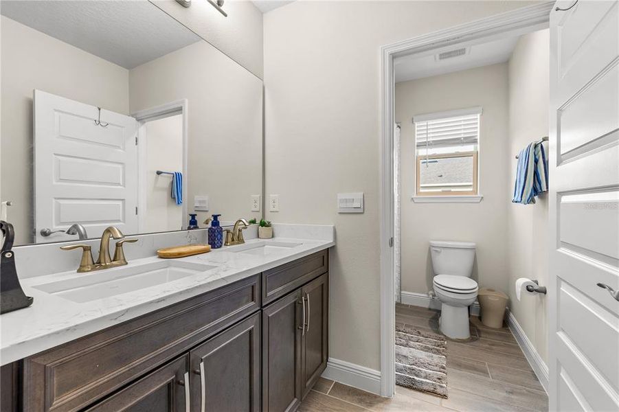 Furnished interior view inside a new home in , Winter Garden (Image 19).