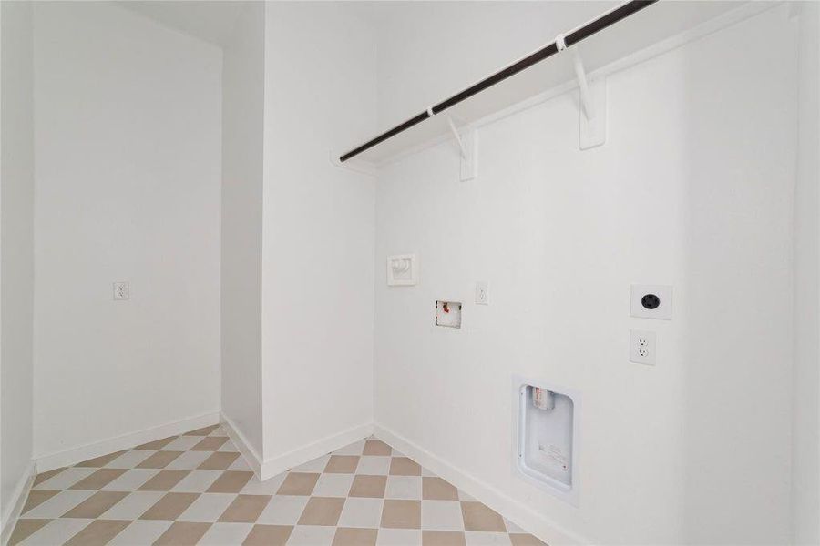 Spacious, unfurnished interior of a new home in Elyson 45' & 70', Katy (Image 21).