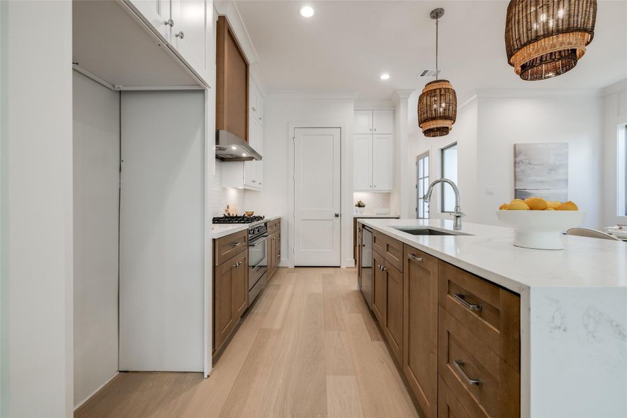 ASK ABOUT CUSTOMIZATION OPTIONS DURING CONSTRUCTION ONLY *MAZZARINO MODEL HOME * PHOTOS MAY SHOW A SIMILAR FLOOR PLAN AND/OR UPGRADED/ALTERNATIVE FINISHES * Please use these photos as a guide *THIS IS AN ACTIVE CONSTRUCTION SITE, BUYERS MUST REQUEST APPOINTMENT TO BE ON PREMISE AT ALL TIMES.