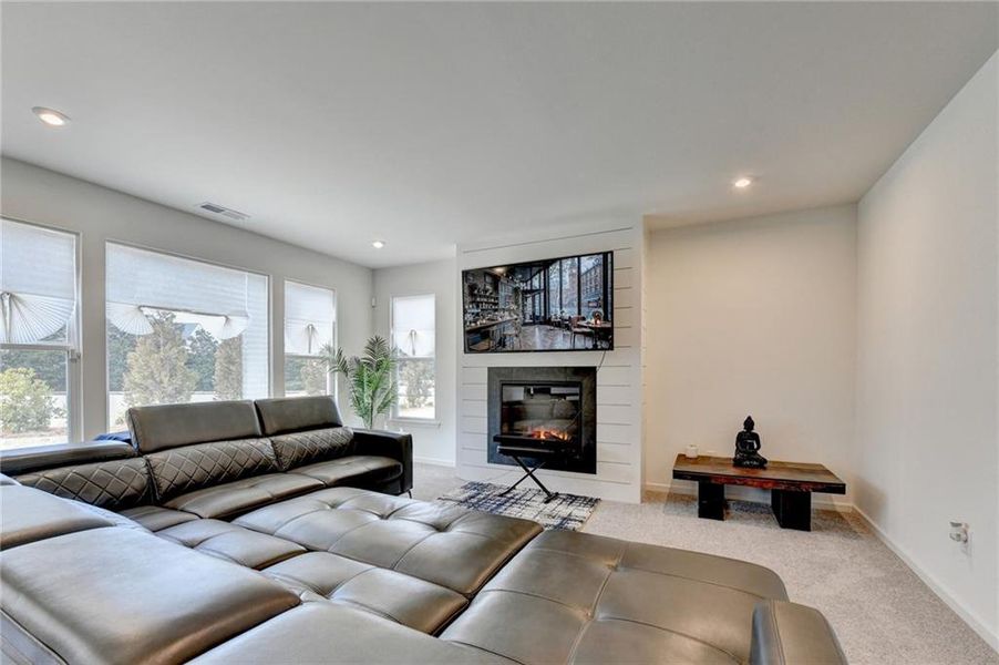 Furnished interior view inside a new home in Sweetbay Farm, Lawrenceville (Image 32).
