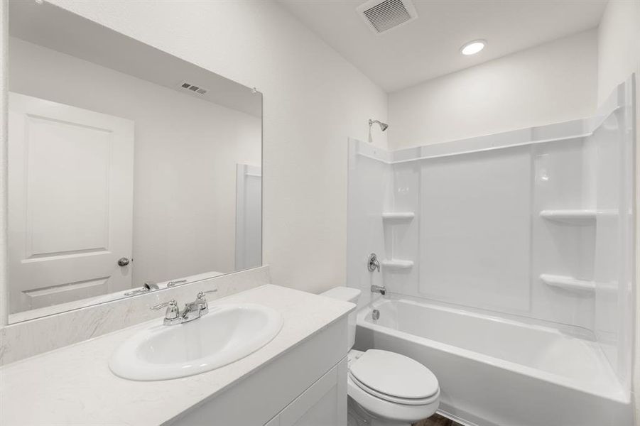 15. 14131 Donahue - 2ND Bath