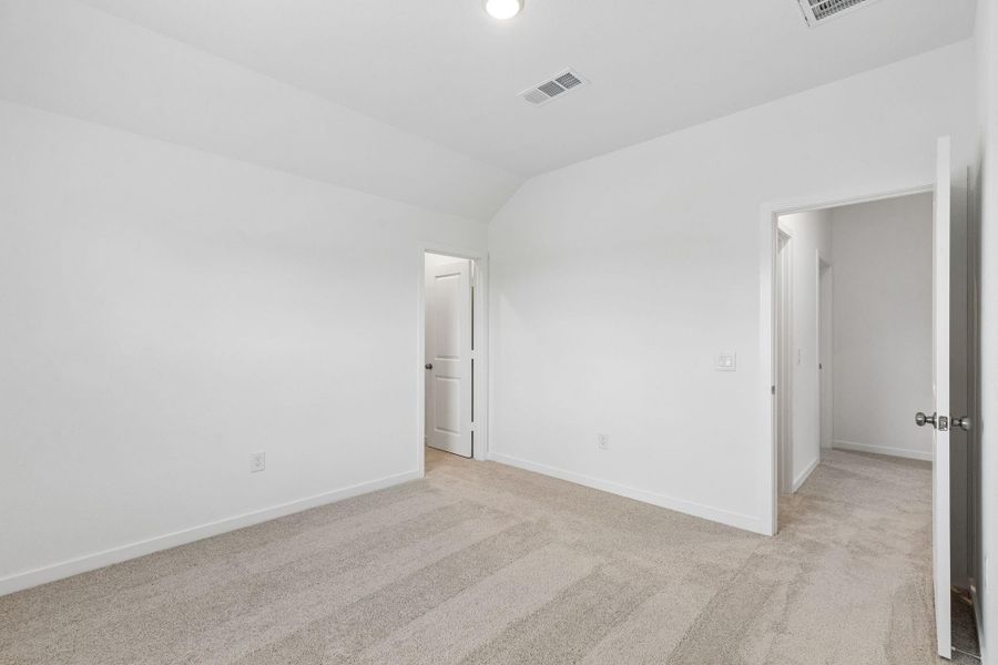 Spacious, unfurnished interior of a new home in Mavera, Conroe (Image 27). Spacious, unfurnished interior of a new home in Mavera, Conroe (Image 27).