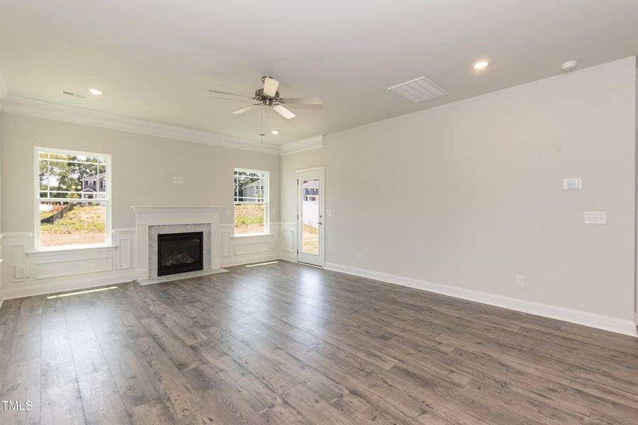 Representative unfurnished interior of a home built from the Plan 2709 by Adams Homes in Scarlett Place, Bowdon (Image 19). Representative unfurnished interior of a home built from the Plan 2709 by Adams Homes in Scarlett Place, Bowdon (Image 19).