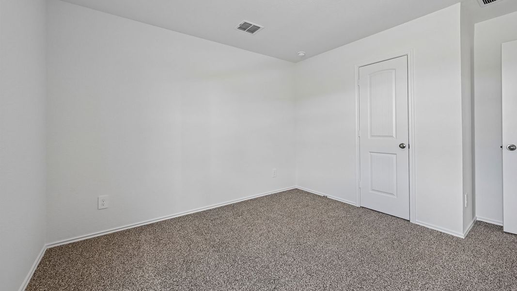 Spacious, unfurnished interior of a new home in Watermill, Uhland (Image 23).