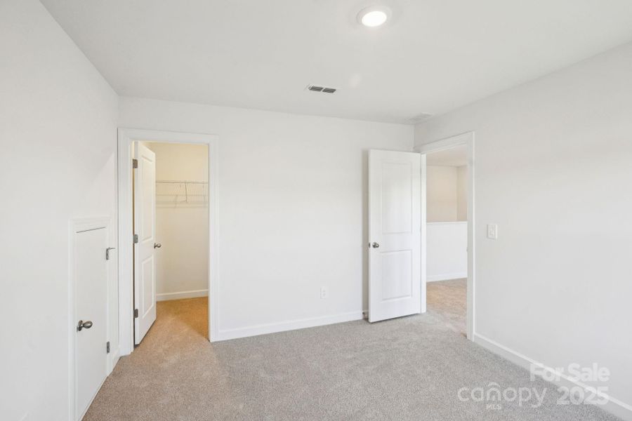 Spacious, unfurnished interior of a new home in Oxford Station, Salisbury (Image 16).