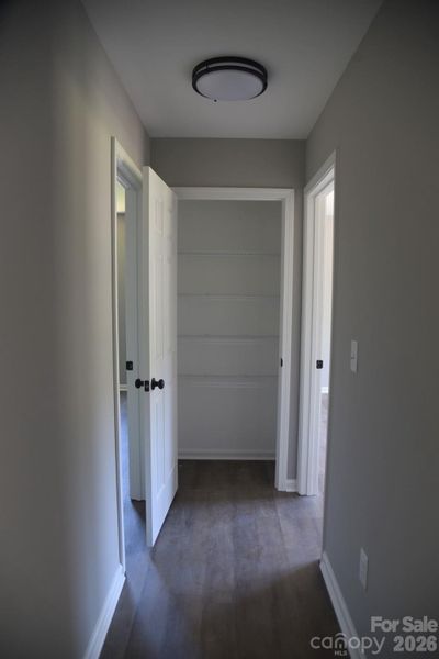 Spacious, unfurnished interior of a new home in , Lincolnton (Image 24).