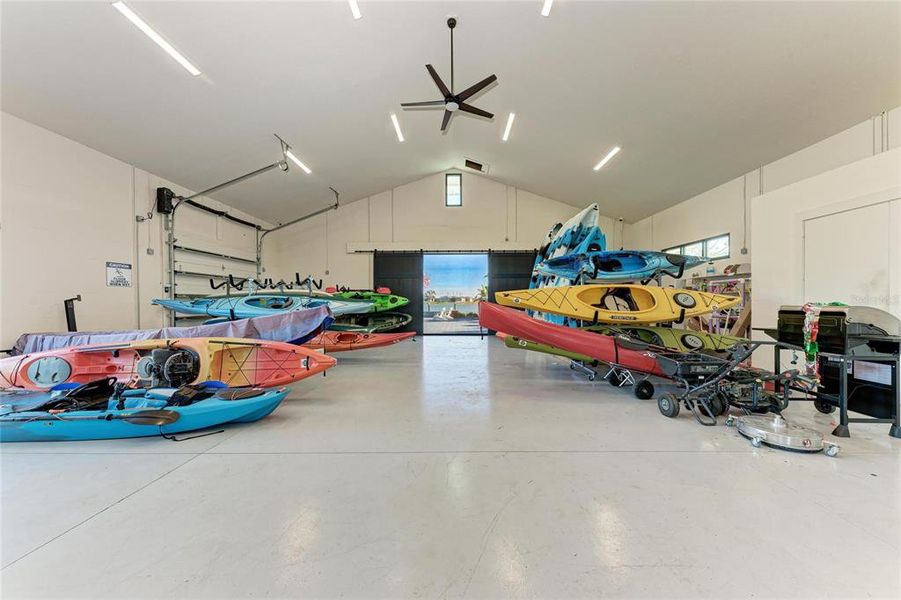 Community amenities in , Sarasota (Image 43).