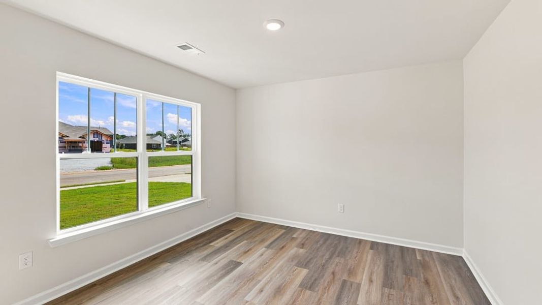 Spacious, unfurnished interior of a new home in Bentley Park, Greenwood (Image 17).