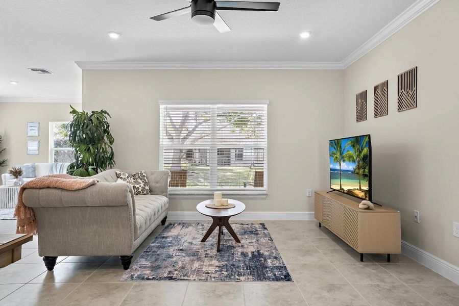 418-Easy-St-HigMedia-012-2000