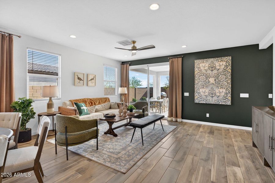 5-web-or-mls-409953 Dutchman Dr