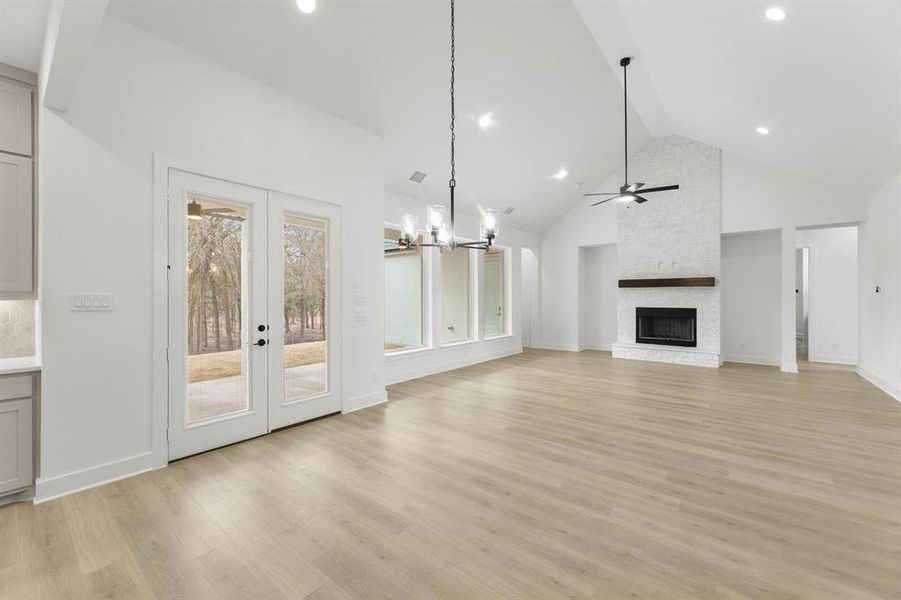 4650 Bonanza-Dining-2