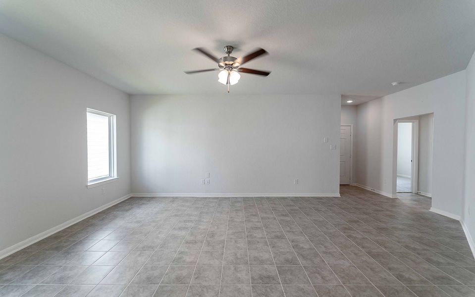 Spacious, unfurnished interior of a new home in Morgan Meadows, San Antonio (Image 7).