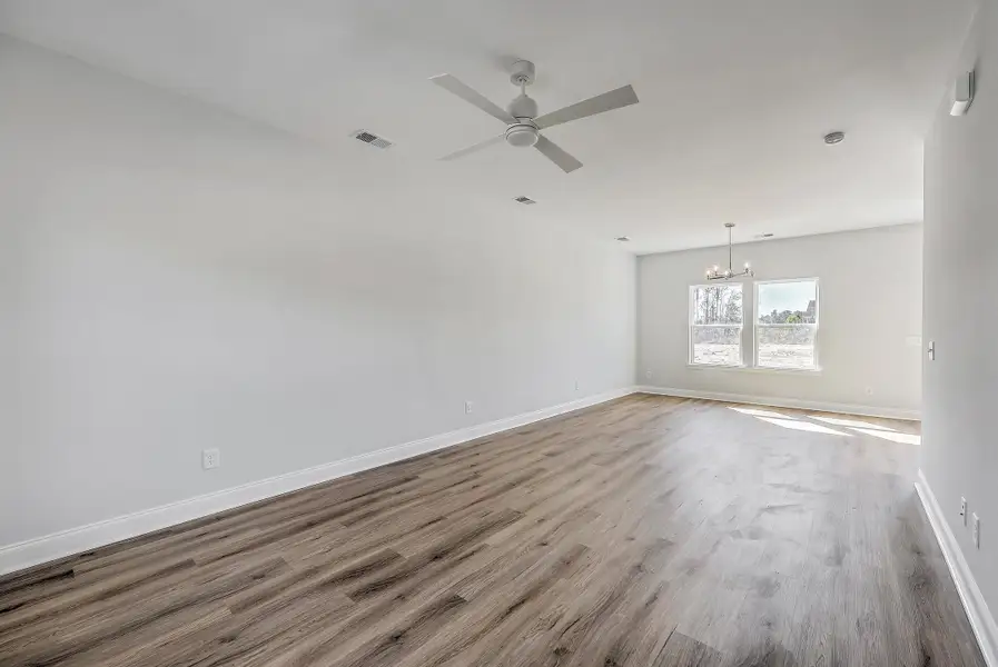 Spacious, unfurnished interior of a new home in , Holly Hill (Image 11).