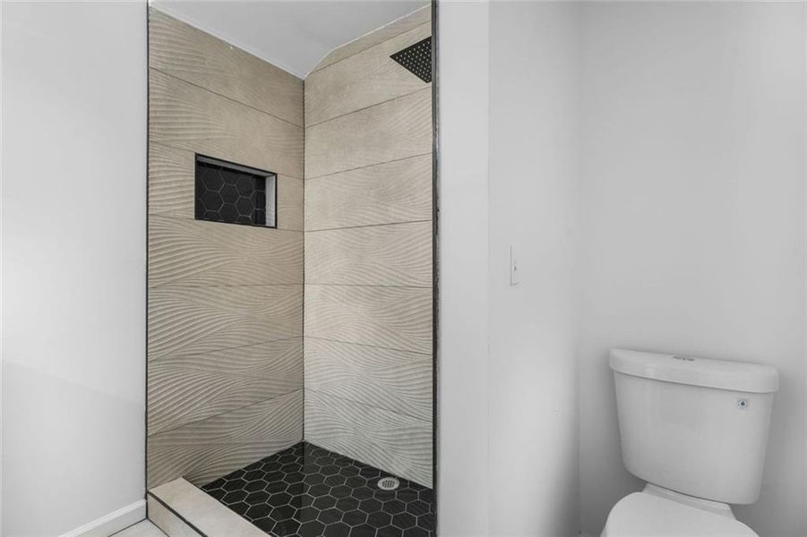 Furnished interior view inside a new home in , Atlanta (Image 36).