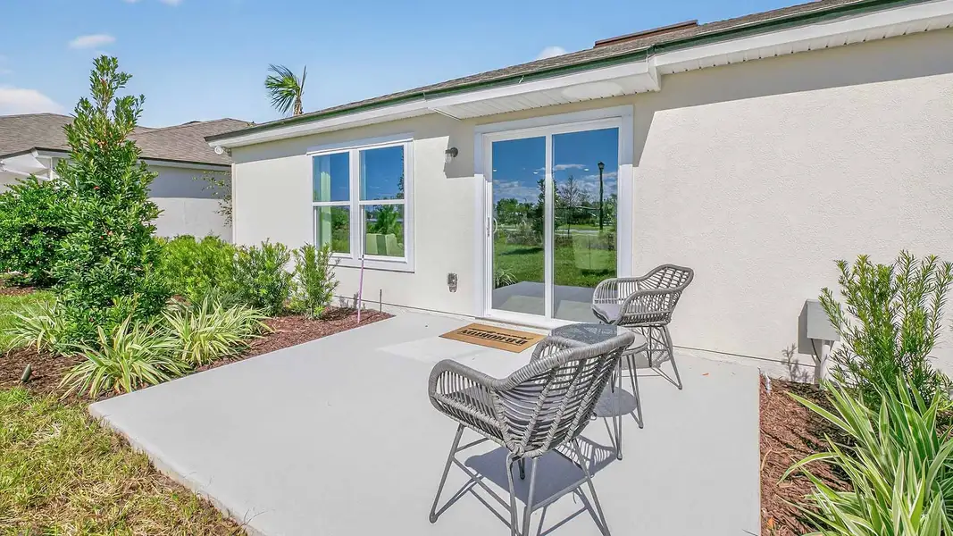 Exterior details and patio area of a home in Palm Coast Homesites, Palm Coast (Image 2).