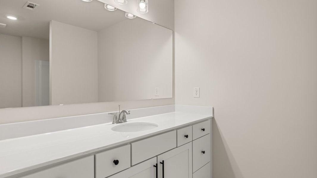 Representative interior finishes for a home built from the WINDSOR by D.R. Horton in Butner Estates, South Fulton (Image 39).