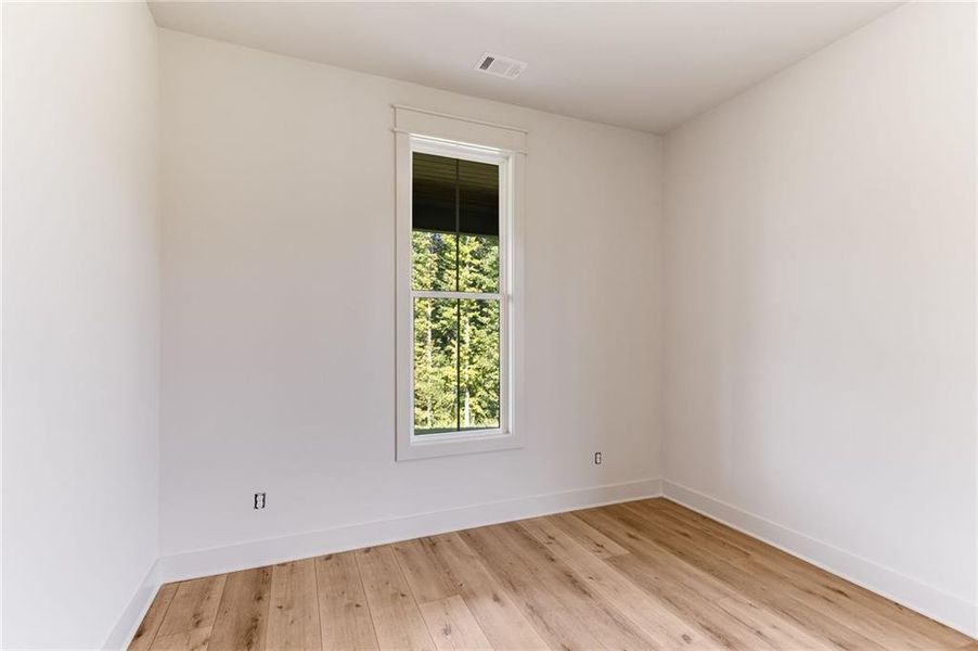 Spacious, unfurnished interior of a new home in , Dallas (Image 28).