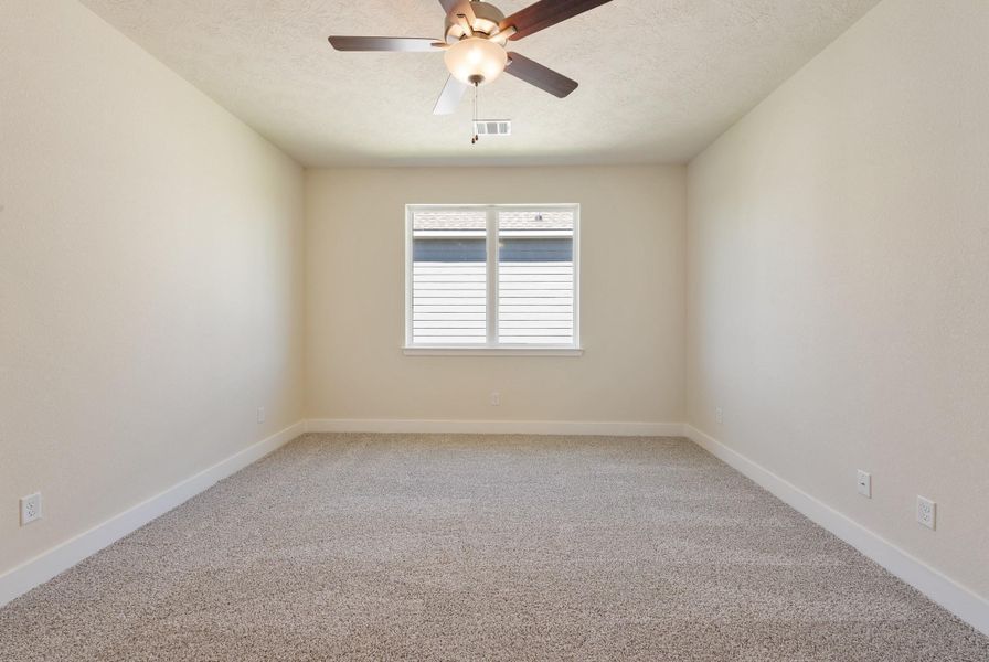 Spacious, unfurnished interior of a new home in , Brenham (Image 26).