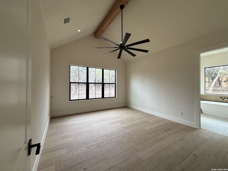 Spacious, unfurnished interior of a new home in , Boerne (Image 11).