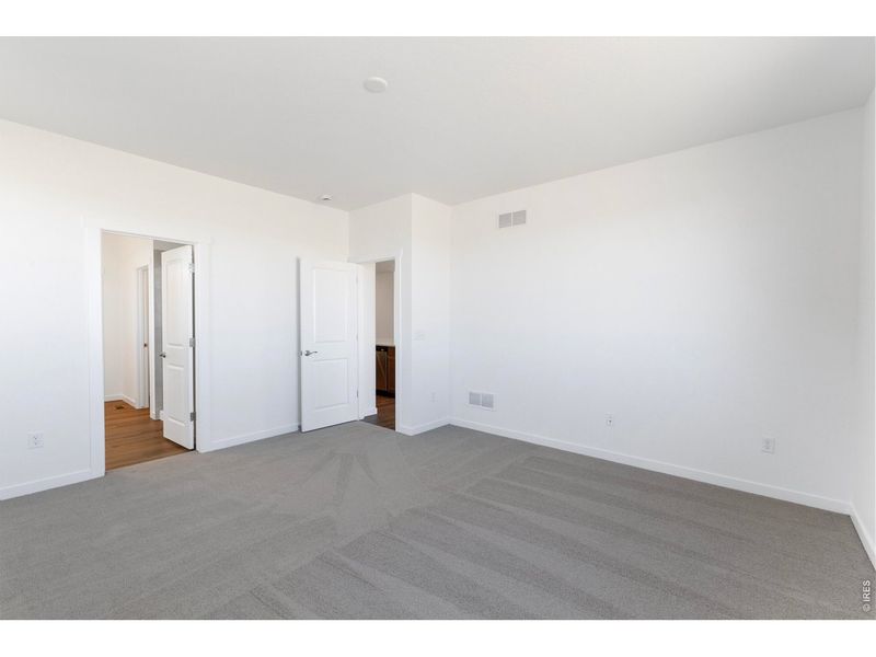 Spacious, unfurnished interior of a new home in Trevenna, Windsor (Image 18). Spacious, unfurnished interior of a new home in Trevenna, Windsor (Image 18).