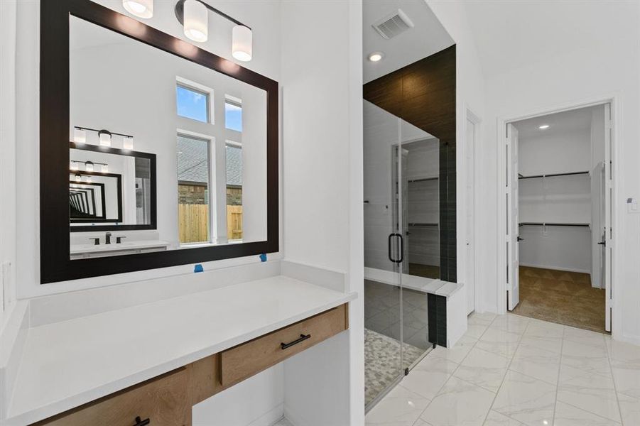 Furnished interior view inside a new home in Valencia 60', Manvel (Image 14).